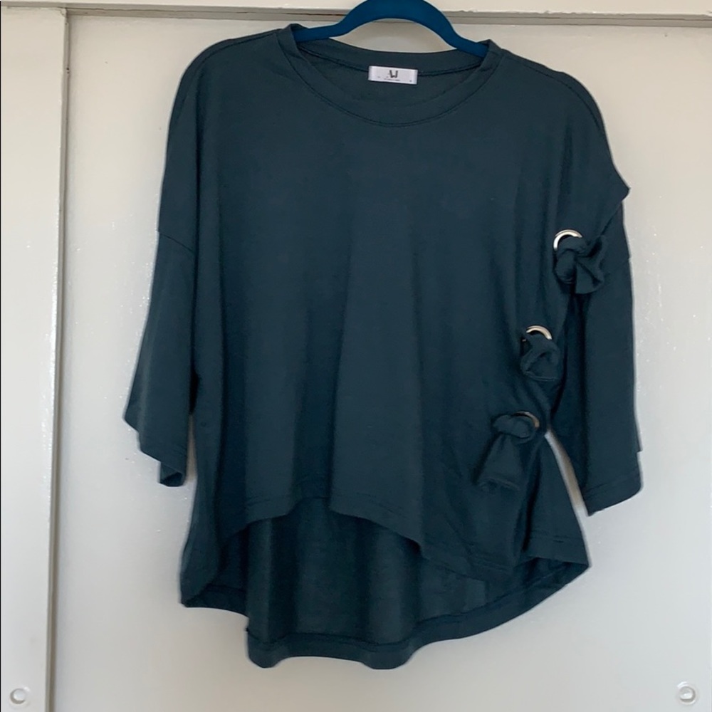 Tie top